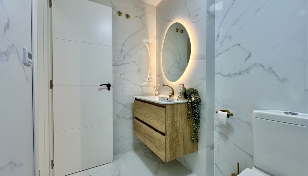 Resale - Apartment - Orihuela Costa - Playa Flamenca