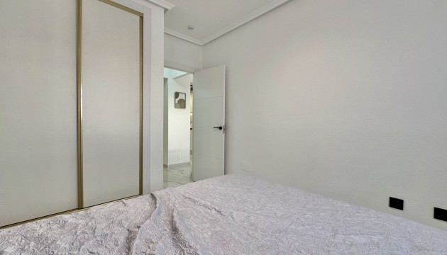 Resale - Apartment - Orihuela Costa - Playa Flamenca