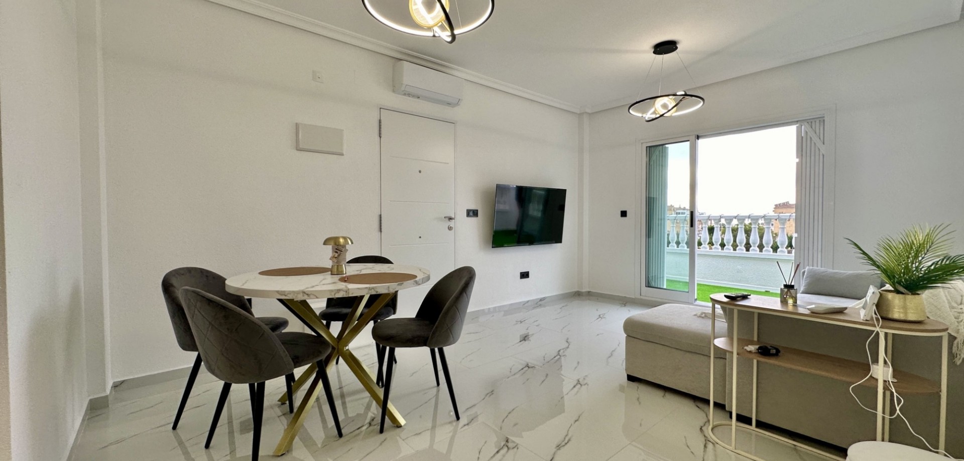 Apartment in Residencia los Altos - Image 4