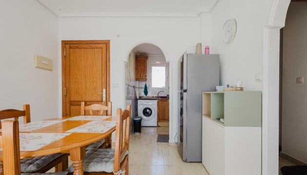 Resale - Bungalow - Torrevieja