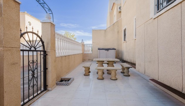 Resale - Bungalow - Torrevieja