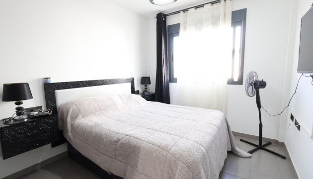 Resale - Bungalow - Orihuela Costa - La Zenia
