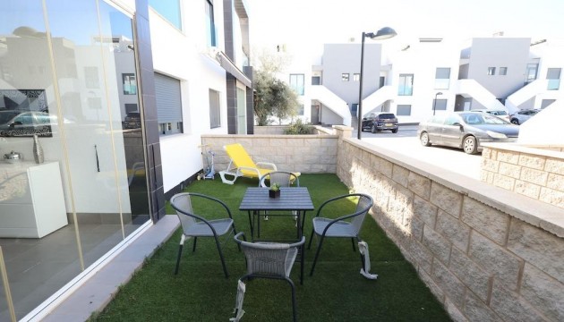 Resale - Bungalow - Orihuela Costa - La Zenia