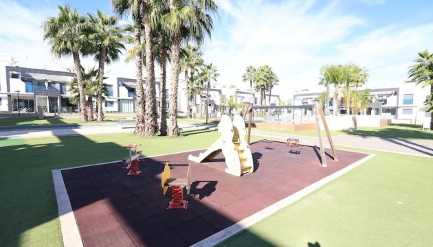 Resale - Bungalow - Orihuela Costa - La Zenia