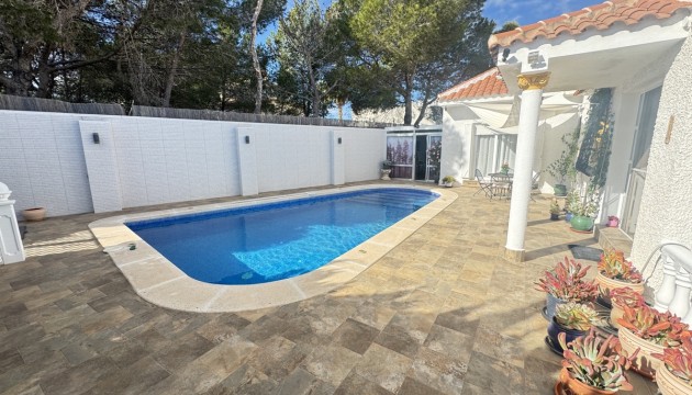 Resale - Detached Villa - Orihuela Costa - Villamartín