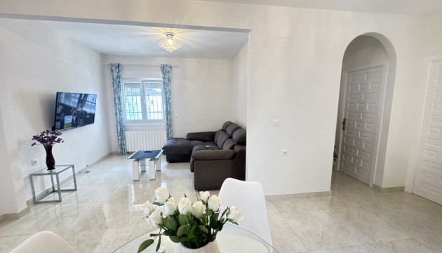 Resale - Detached Villa - Orihuela Costa - Villamartín