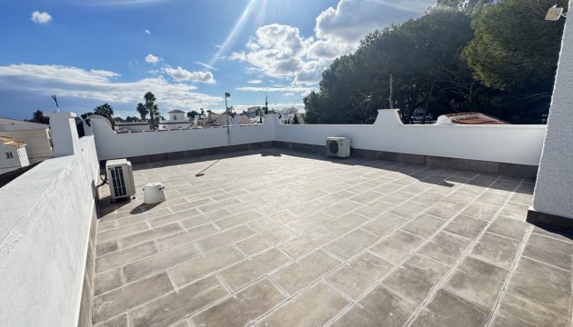 Resale - Detached Villa - Orihuela Costa - Villamartín