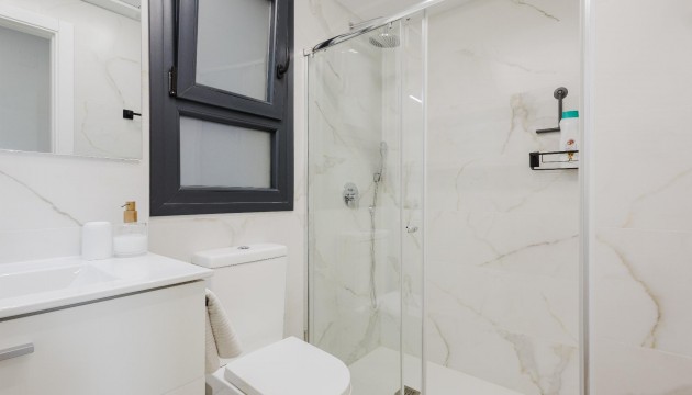 Resale - Apartment - Orihuela Costa - Villamartín