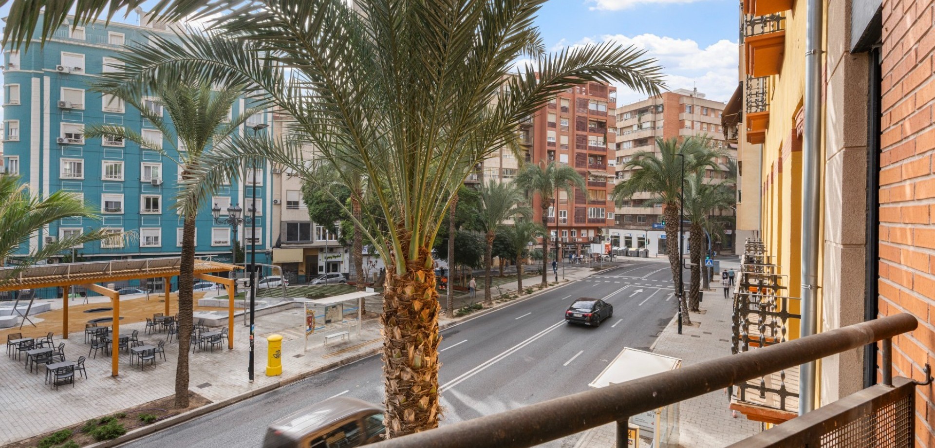 Apartment in Alicante - Image 2