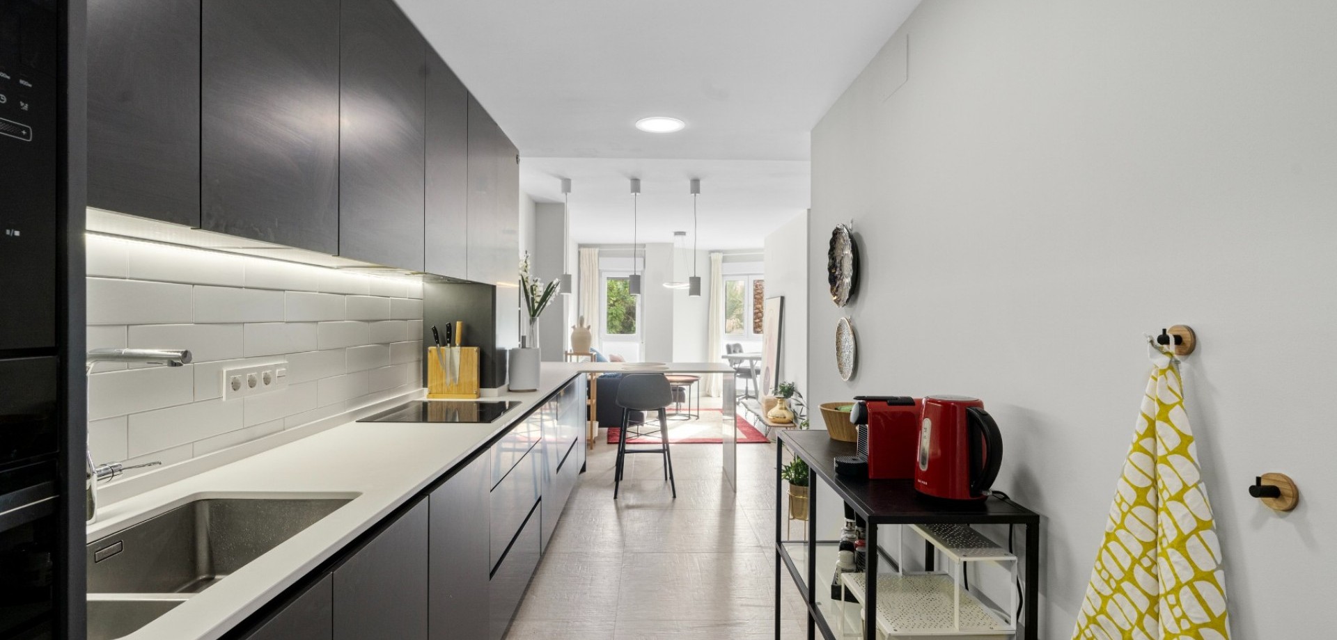 Apartment in Alicante - Image 3