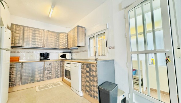 Resale - House - Orihuela Costa - La Zenia