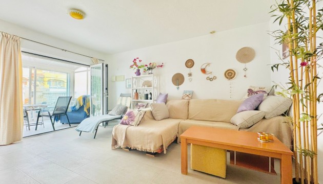 Resale - House - Orihuela Costa - La Zenia