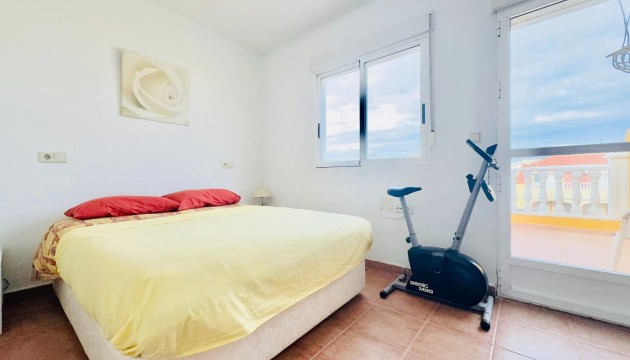 Resale - House - Orihuela Costa - La Zenia