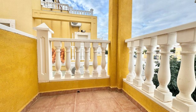 Resale - House - Orihuela Costa - La Zenia