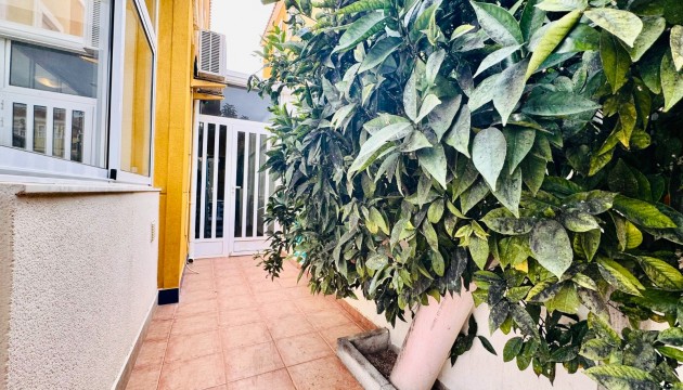 Resale - House - Orihuela Costa - La Zenia