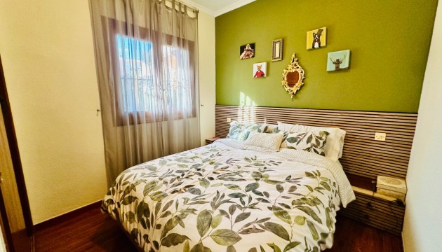 Resale - Bungalow - Torrevieja - Nueva Torrevieja - Aguas Nuevas