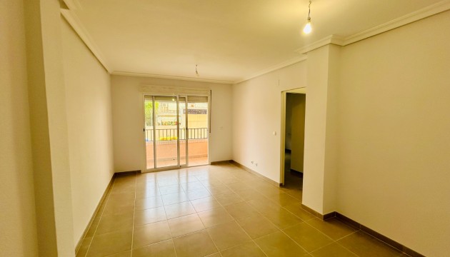 Resale - Apartment - Daya Nueva