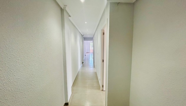 Resale - Apartment - Daya Nueva