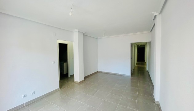 Resale - Apartment - Daya Nueva