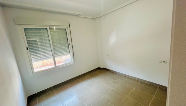Resale - Apartment - Daya Nueva