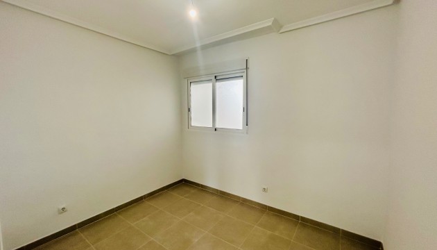 Resale - Apartment - Daya Nueva