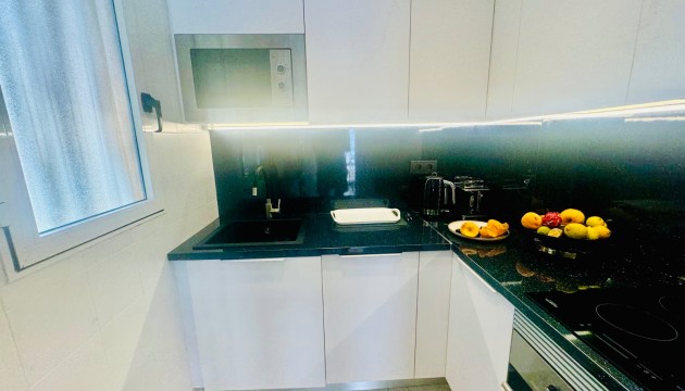 Resale - Apartment - Torrevieja - Torrelamata - La Mata