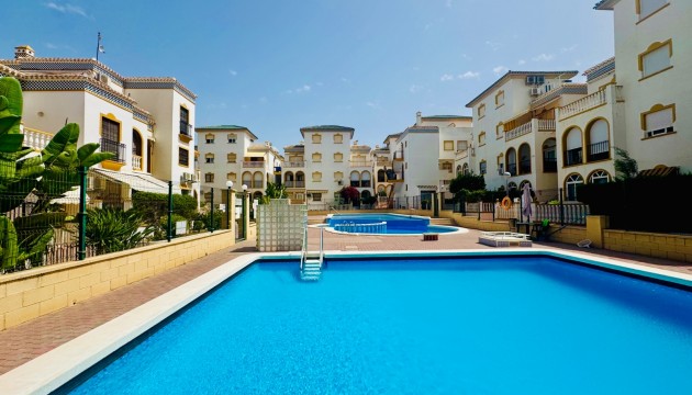 Resale - Apartment - Torrevieja - Torrelamata - La Mata