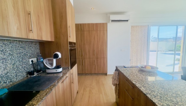 Resale - Detached Villa - Torrevieja - La Siesta - El Salado -  Torreta