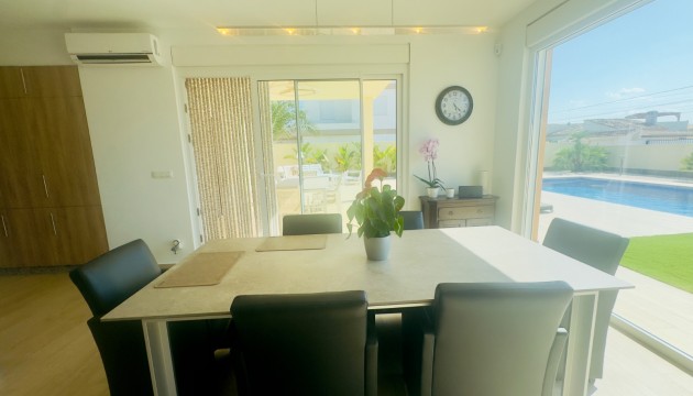 Resale - Detached Villa - Torrevieja - La Siesta - El Salado -  Torreta