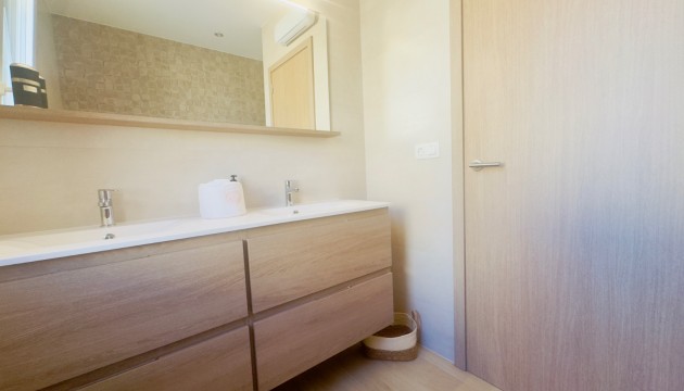 Resale - Detached Villa - Torrevieja - La Siesta - El Salado -  Torreta