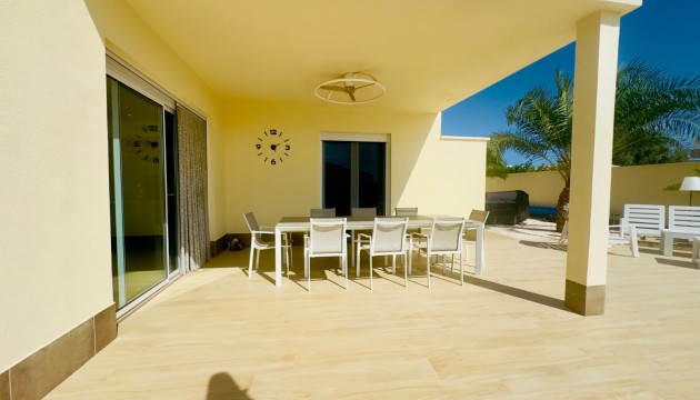 Resale - Detached Villa - Torrevieja - La Siesta - El Salado -  Torreta