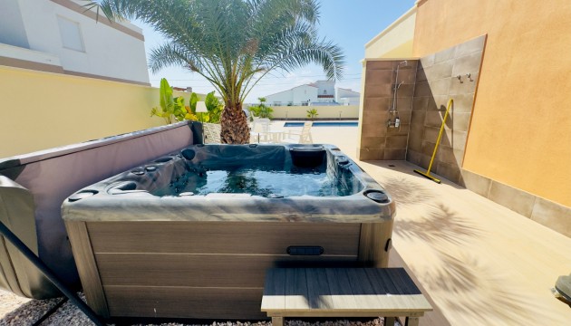 Resale - Detached Villa - Torrevieja - La Siesta - El Salado -  Torreta
