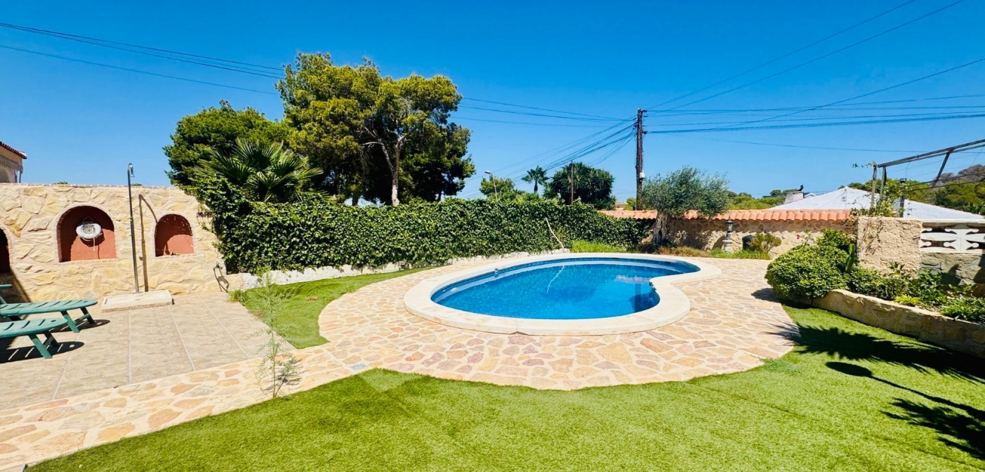 House in Villamartin - Image 2