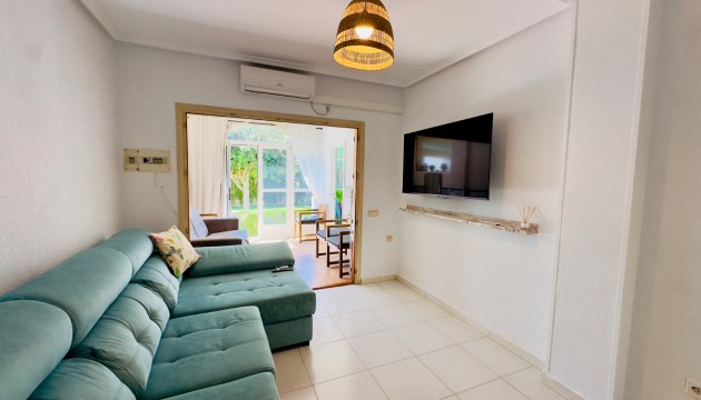 Resale - Apartment - Torrevieja - Los Frutales