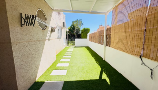 Resale - Apartment - Torrevieja - Los Frutales