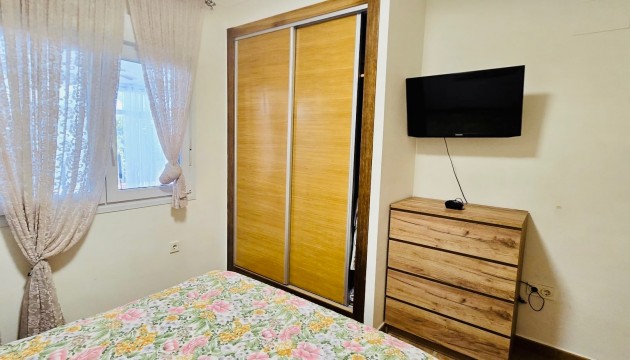 Resale - Bungalow - Pilar de la Horadada - Mil Palmeras