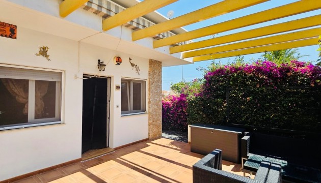 Resale - Bungalow - Pilar de la Horadada - Mil Palmeras
