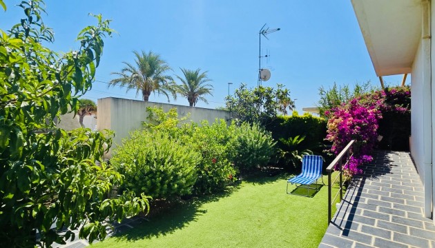 Resale - Bungalow - Pilar de la Horadada - Mil Palmeras