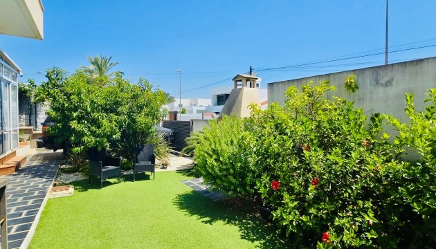 Resale - Bungalow - Pilar de la Horadada - Mil Palmeras