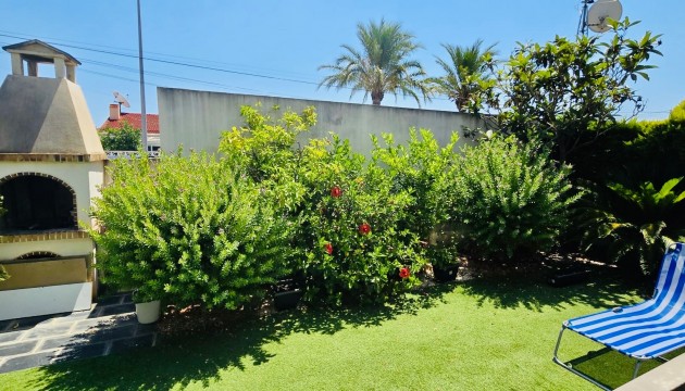 Resale - Bungalow - Pilar de la Horadada - Mil Palmeras