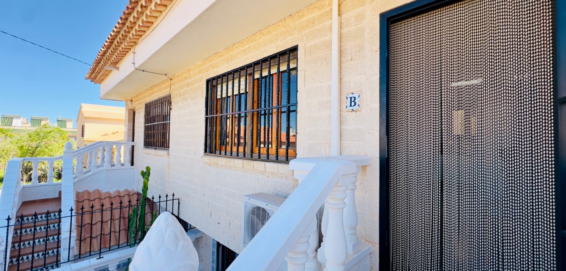 House in Torrelamata - Image 5