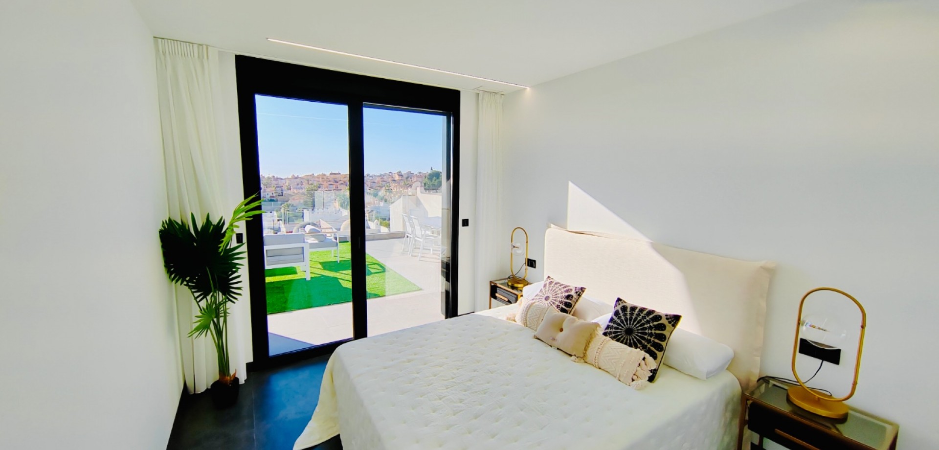 House in Los Balcones - Image 5