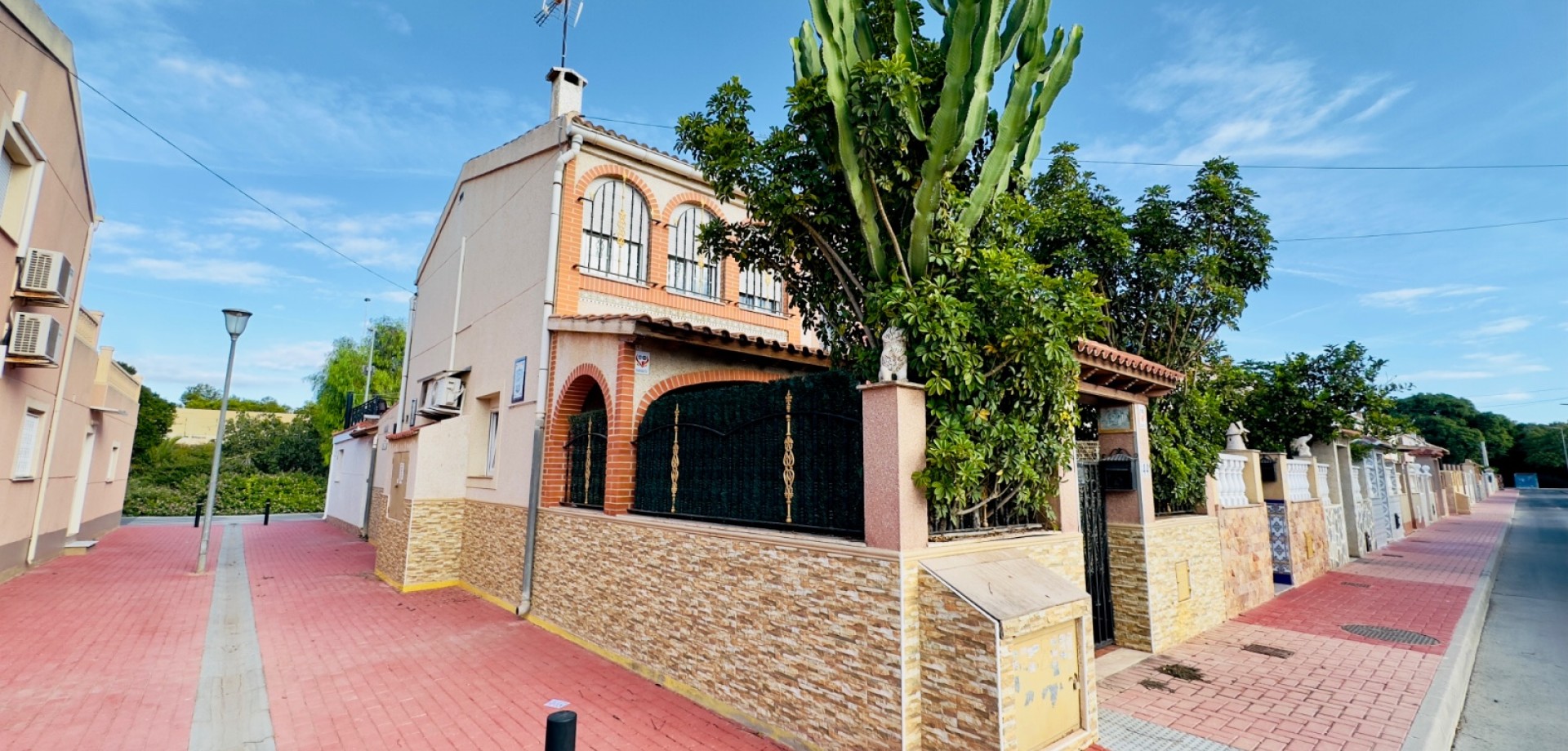 House in Torrevieja - Image 3