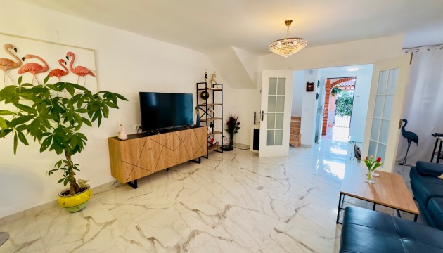 Resale - House - Torrevieja - El Acequión - Los Náufragos