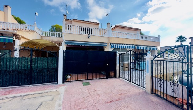 Resale - House - Torrevieja - Los Altos