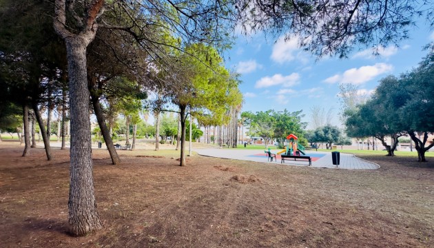 Resale - House - Torrevieja - Los Altos