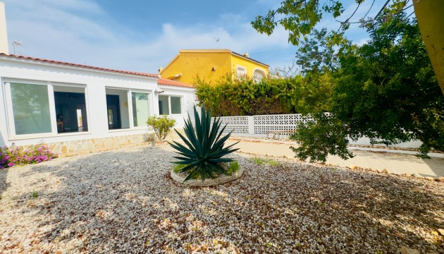 Resale - House - Torrevieja - Nueva Torrevieja - Aguas Nuevas