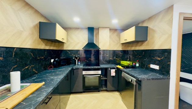 Resale - Apartment - Torrevieja - El Acequión - Los Náufragos