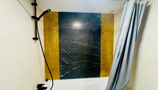 Resale - Apartment - Torrevieja - El Acequión - Los Náufragos