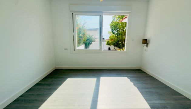 Resale - House - Torrevieja - Nueva Torrevieja - Aguas Nuevas